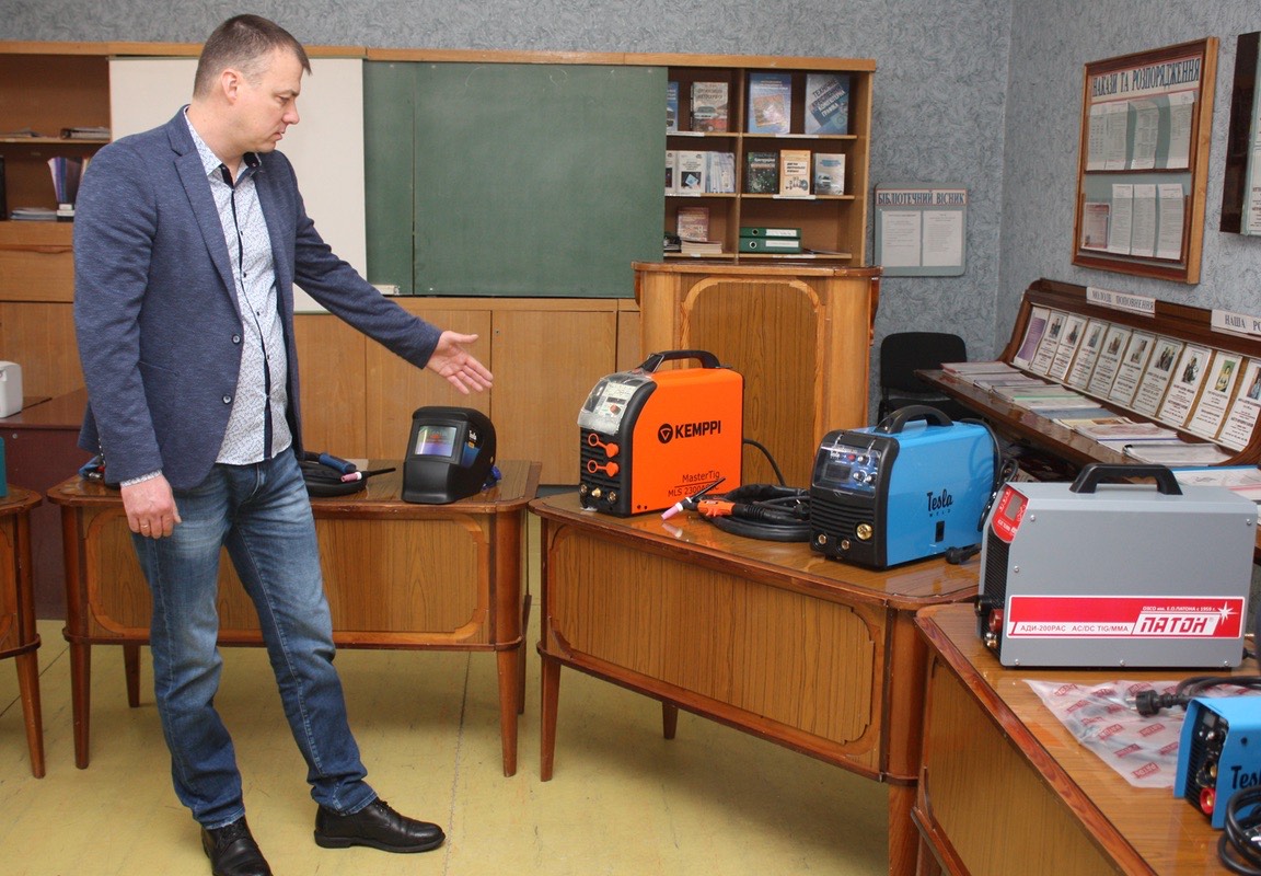 В День студента Фонд Бориса Колесникова подарил студентам Константиновского лицея сварочное оборудование