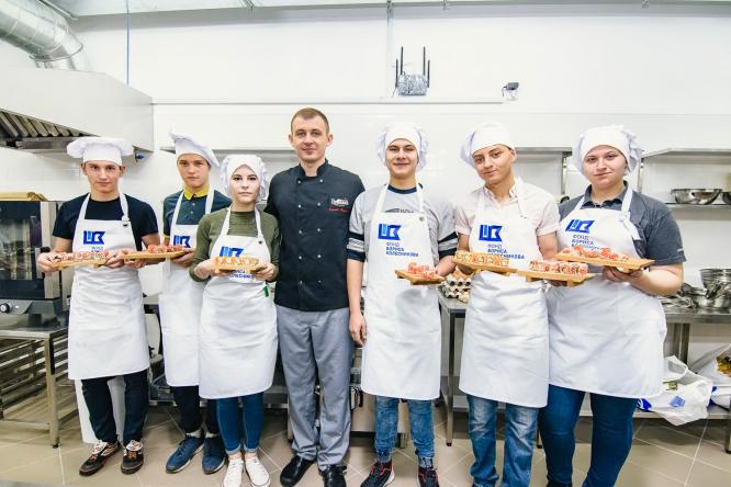 Шеф-повар Сергей Видулин дает бесплатные мастер-классы в Константиновке