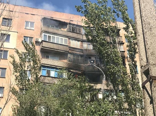 В Константиновке горело сразу несколько этажей многоэтажки по Европейской