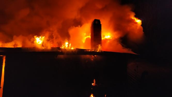 В Константиновке горел заброшенный жилой дом