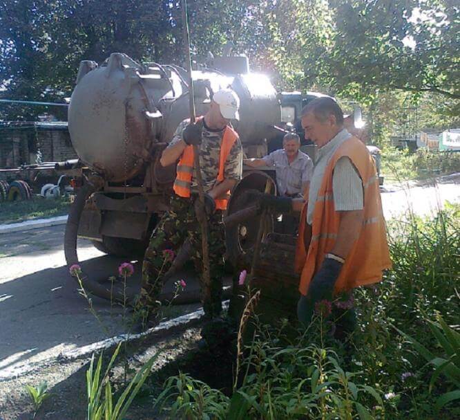 В Константиновке за 2 недели устранили 95 порывов водопроводов
