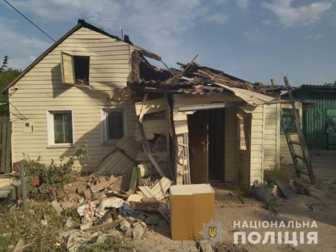За сутки россияне обстреляли 10 населенных пунктов Донбасса
