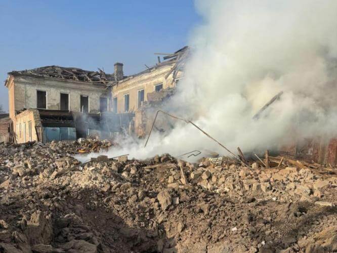 В Константиновке повреждены 7 частных домов и линия электропередач