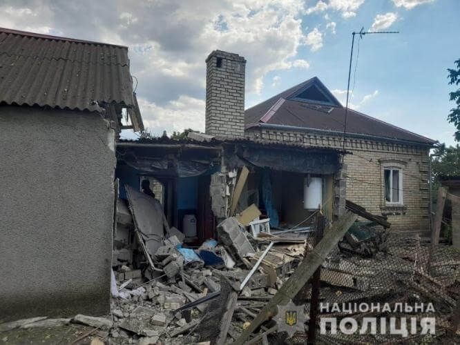 За сутки оккупанты нанесли 28 ударов по 16 населенным пунктам Донбасса