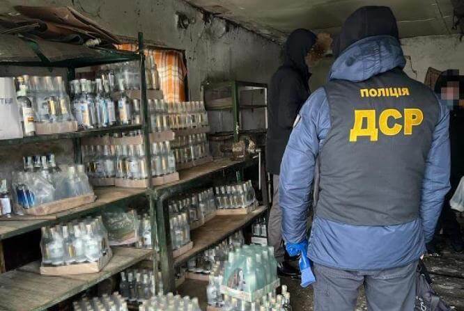 В Константиновке полицейские изъяли фальсификата на 650 тысяч гривен