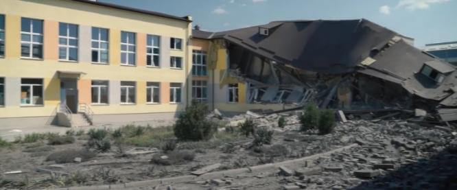В Дружковке от обстрелов пострадали две школы, Дворец спорта и Дворец культуры