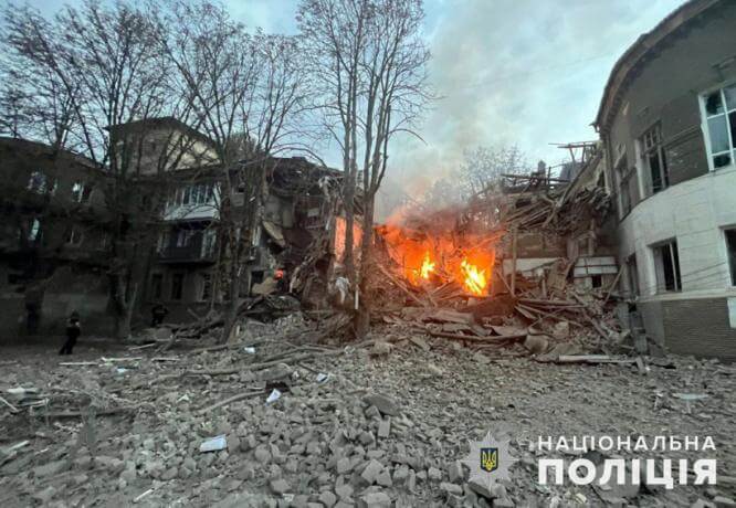 Оккупанты за сутки уничтожили 21 жилой дом в Донецкой области