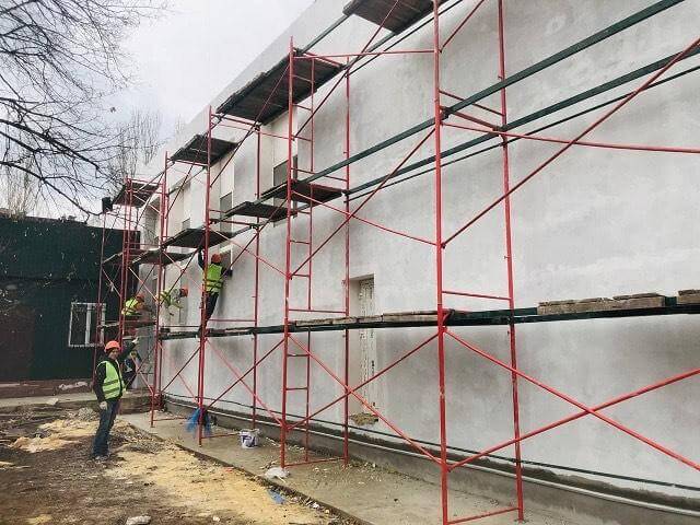 Продолжается капитальный ремонт здания Константиновской школы искусств