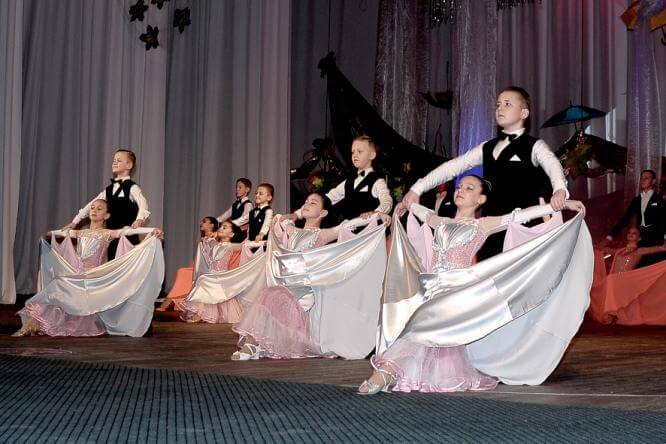 В Константиновке состоялся городской фестиваль танца "Танцы звезд"