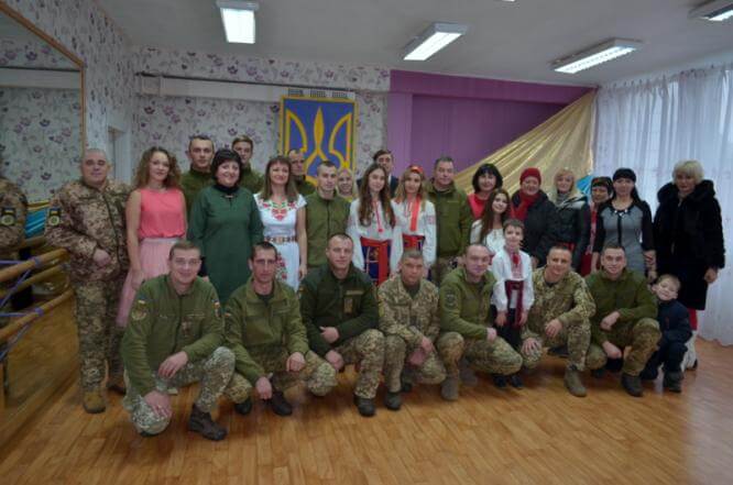 В Константиновском дворце культуры поздравили защитников Украины