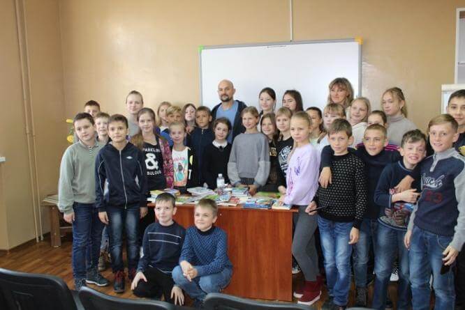 Константиновку посетил детский писатель Саша Дерманский