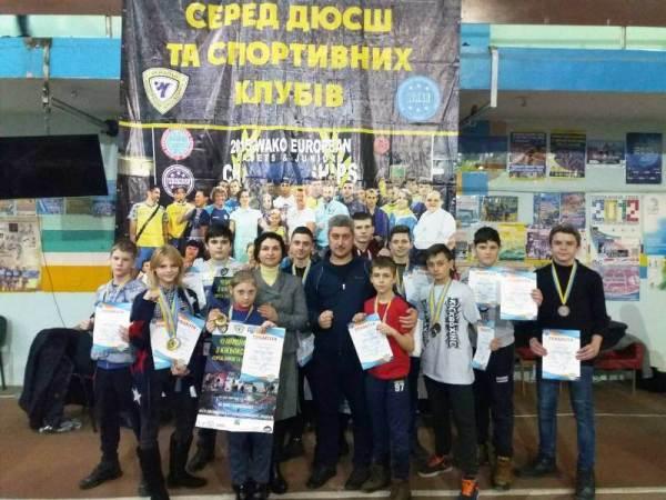 Представители Константиновки взяли призовые места на чемпионате Украины по кикбоксингу