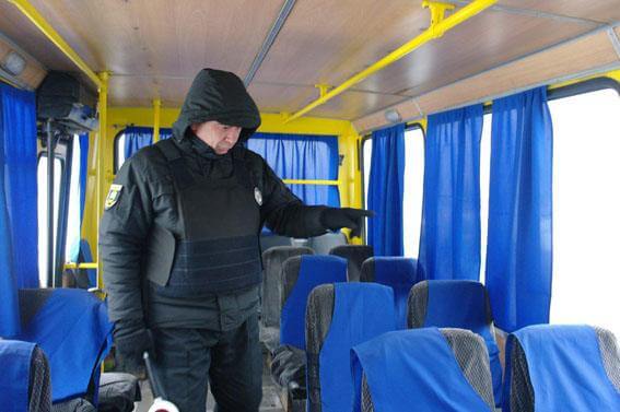 В Константиновке полицейские проверили более 400 автобусов