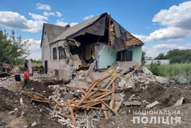За сутки россияне ударили по 15 населенным пунктам Донецкой области