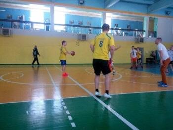 В Константиновском районе стартовал баскетбольный турнир