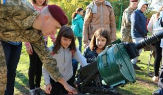 В Константиновке прошла выставка военной техники В Константиновке прошла выставка военной техники
