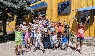 Школьники поселка Николаевка Покровского района увидели, как делаются десерты Bonjour Школьники поселка Николаевка Покровского района увидели, как делаются десерты Bonjour