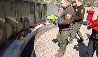 В Константиновке почтили память участников ликвидации на Чернобыльской АЭС В Константиновке почтили память участников ликвидации на Чернобыльской АЭС