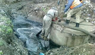 На прошлой неделе сотрудники Константиновского ПУВКХ заменили несколько участков водопроводной сети