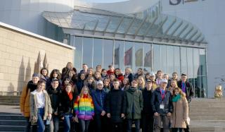 Борис Колесников показал студентам Константиновки крупнейшую выставку в Германии Борис Колесников показал студентам Константиновки крупнейшую выставку в Германии