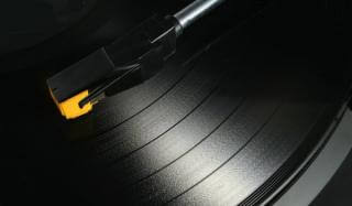 Виниловая пластинка: История и современность Виниловая пластинка: История и современность