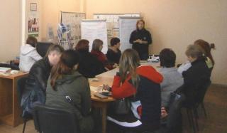 Безработных Константиновцев учили приемам снятия негативного настроения Безработных Константиновцев учили приемам снятия негативного настроения