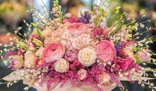 Специальные букеты с доставкой по Константиновке прямо в офис Специальные букеты с доставкой по Константиновке прямо в офис