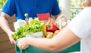 Кур'єрська доставка продуктів на дім та в офіс у Києві – це приємно та зручно