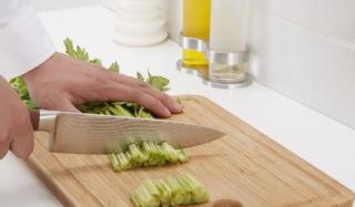 Без какой посуды и приборов не обойтись на кухне Без какой посуды и приборов не обойтись на кухне