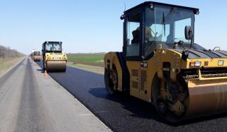 Завершается капремонт участка национальной трассы Мирноград - Константиновка