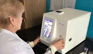 Больница Константиновки пополнилась современным анализатором крови Больница Константиновки пополнилась современным анализатором крови
