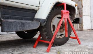 Полиция Донецкой области будет блокировать колеса автомобилей нарушителей Полиция Донецкой области будет блокировать колеса автомобилей нарушителей