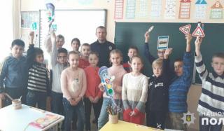 Константиновские полицейские проводят профилактические мероприятия в школах города Константиновские полицейские проводят профилактические мероприятия в школах города