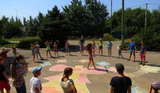 Благотворительный лагерь в Константиновке организовали волонтеры из Львова Благотворительный лагерь в Константиновке организовали волонтеры из Львова