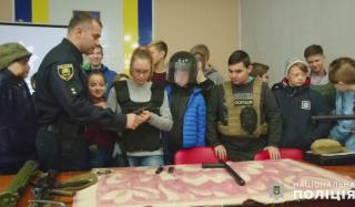 В Константиновском отделении полиции прошел день открытых дверей В Константиновском отделении полиции прошел день открытых дверей