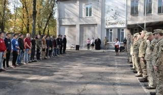 В Константиновке состоялись торжественные проводы призывников в армию В Константиновке состоялись торжественные проводы призывников в армию