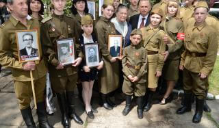 К 75-летию Великой Победы Борис Колесников и его Фонд восстанавливают памятники на Донетчине К 75-летию Великой Победы Борис Колесников и его Фонд восстанавливают памятники на Донетчине