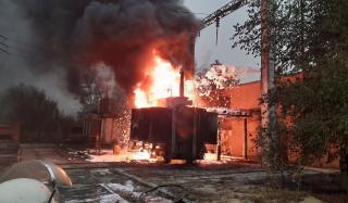 В Константиновке загорелась трансформаторная подстанция завода металлургического оборудования