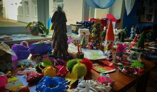 В Константиновке состоялся конкурс для детей "Елочное украшение"