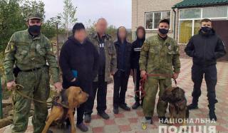 В Константиновке служебные собаки нашли двух подростков-беглецов