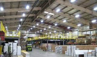 Преимущества LED освещения на складах Преимущества LED освещения на складах