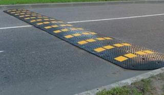 Лежачий полицейский в Константиновке