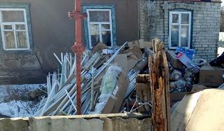 Полиция Константиновки проводит проверку по факту обнаружения свалки люминесцентных ламп