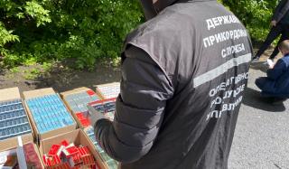 Житель Константиновки перевозил 6800 пачек контрафактных сигарет Житель Константиновки перевозил 6800 пачек контрафактных сигарет