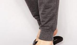 Интернет магазин обуви Unbox.com.ua рассказывает про мужские шлепанцы