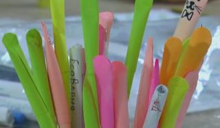 Ученики Константиновской школы №3 собирают эко-ручки из макулатуры Ученики Константиновской школы №3 собирают эко-ручки из макулатуры