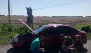 В Константиновке на подъезде в город загорелся автомобиль В Константиновке на подъезде в город загорелся автомобиль